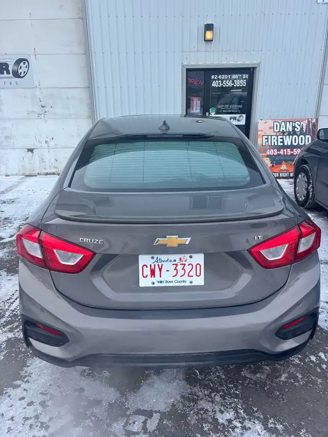 2018 Chevy Cruze RS - Photo 2