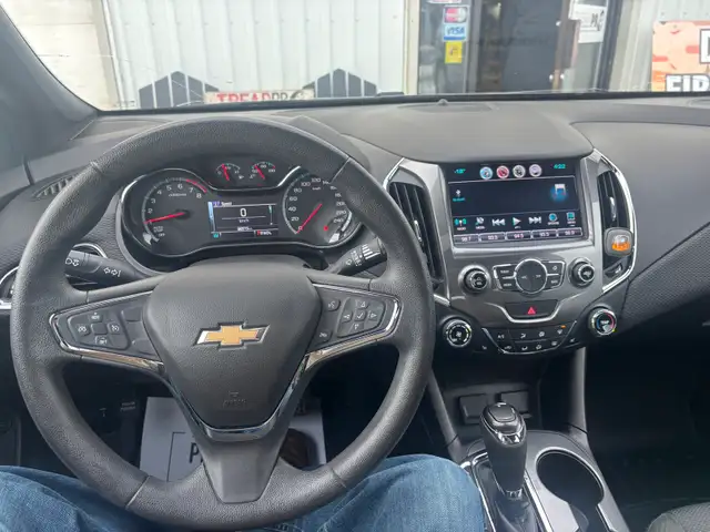 2018 Chevy Cruze RS - Photo 4