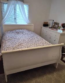 white queen size sleigh bed solid wood Pickering - Photo 2