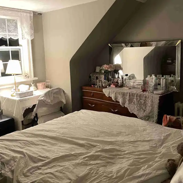 Sublet - Room for Rent in McMaster Student House