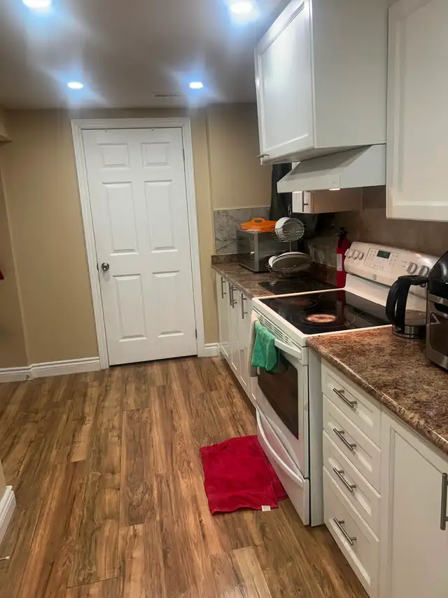 BASEMENT ROOM AVAILABLE - Photo 6