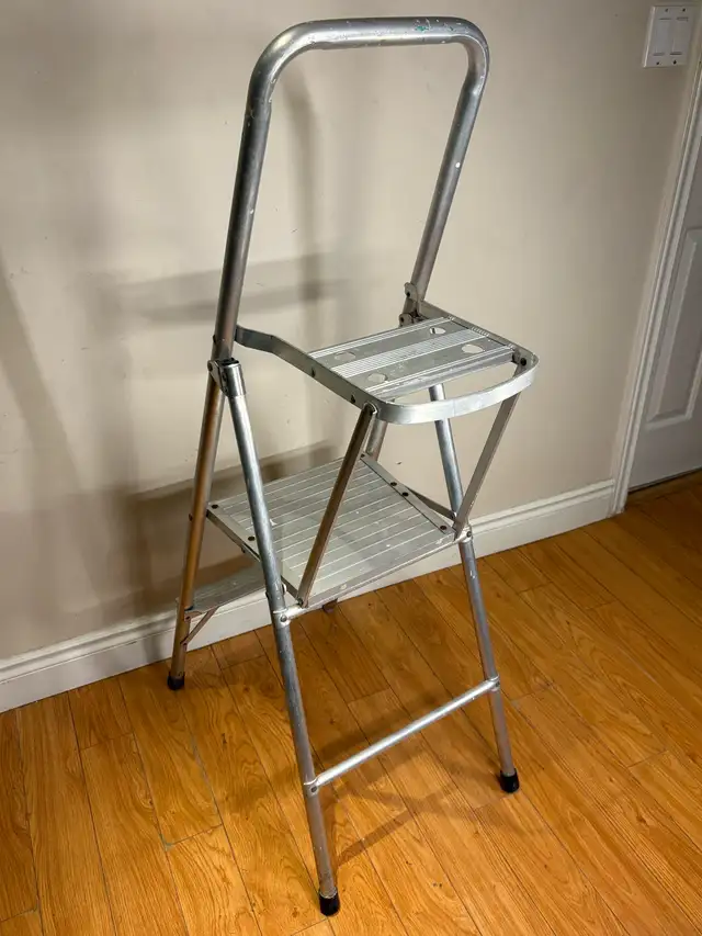 2-Step Aluminum Step Ladder Folding Utility Ladder