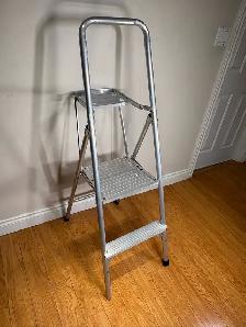2-Step Aluminum Step Ladder Folding Utility Ladder - Photo 3