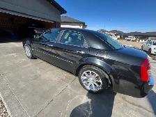 2005 Chrysler 300C - Photo 6