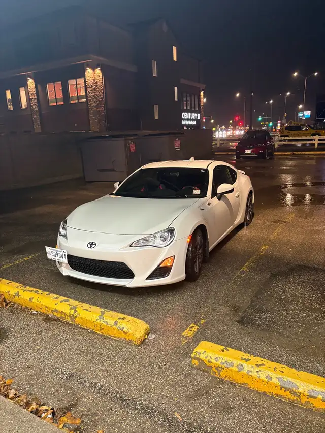 2015 Scion FR-S - Photo 9