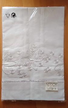 nappe neuve avec broderies rectangulaire 52 x 70 pouces