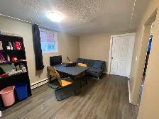 476 Albert St, Ready for May 1st! Minutes from Queens Campus! - Photo 2