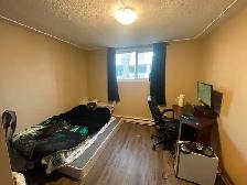 476 Albert St, Ready for May 1st! Minutes from Queens Campus! - Photo 6