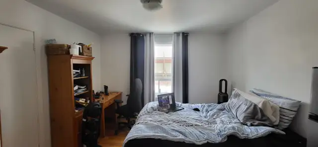 1er juillet à côté Cégep Garneau, Ste-Foy et Université