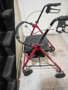 Medical walker with brakes and storage seat - Photo 2