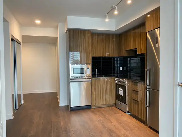 UniversityToronto, RyersonUniversity, Subway,Condo 2Beds Rent - Photo 4