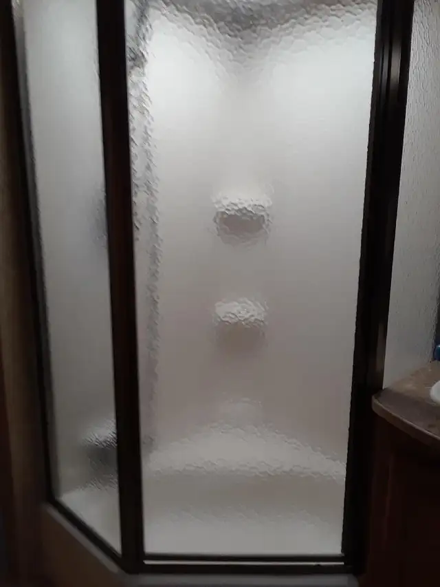 5th wheel trailer - Photo 3