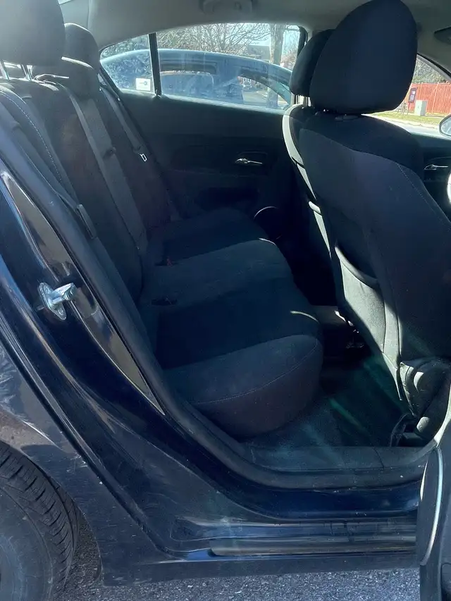 2012 Chevy Cruze low kms no rust - Photo 7