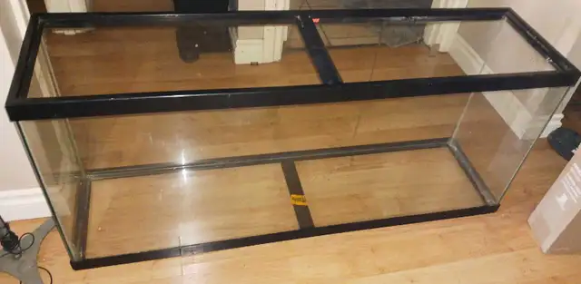 Fish Tank 48Gallon 48L×21H×12D $75 O.B.O - Photo 4