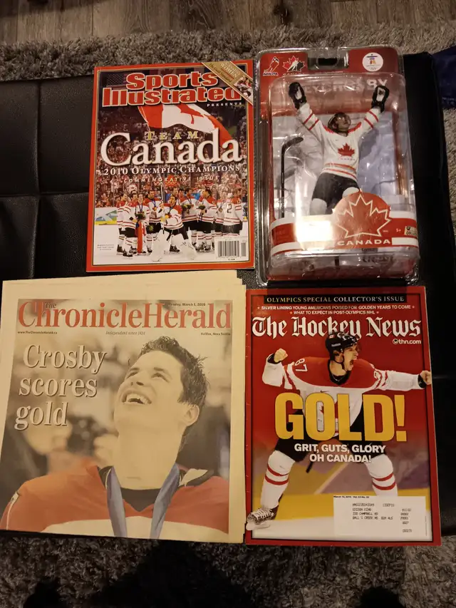Sidney Crosby Team Canada McFarlane figure plus 3 Publications