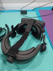 vr valve index and controllers - Photo 3