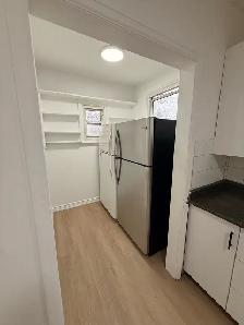 4 Bed 1.5 Bath & 3 Parkinh House for Lease - Photo 4