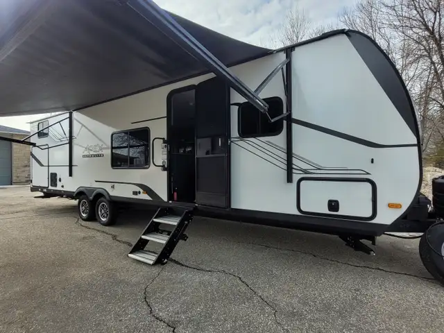 2025 Coachmen 300BHS (Private Sale)