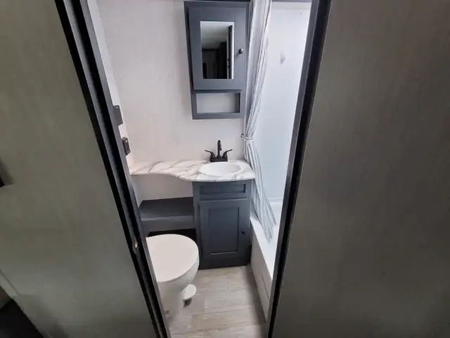 2025 Coachmen 300BHS (Private Sale) - Photo 9