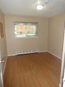 SHORT WALK TO CONESTOGA COLLEGE-STUDENT ROOMS FOR RENT - Photo 7