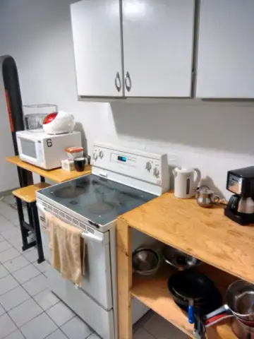 Room for Rent Yonge & Finch – All-Male Home - Photo 4