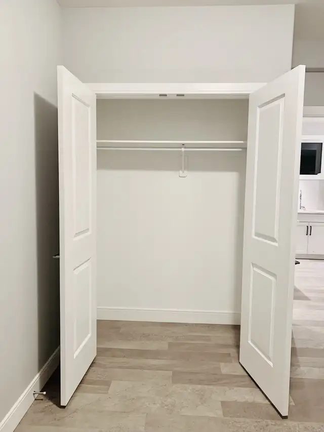 2 BEDROOM BASEMENT SUITE FOR RENT - Photo 5