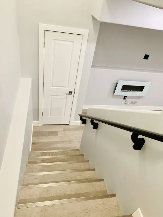 2 BEDROOM BASEMENT SUITE FOR RENT - Photo 10