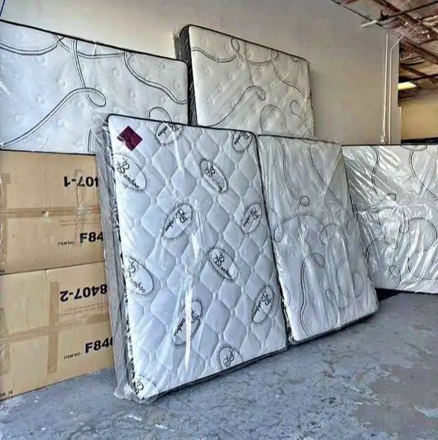 Queen size mattress ✅‼️