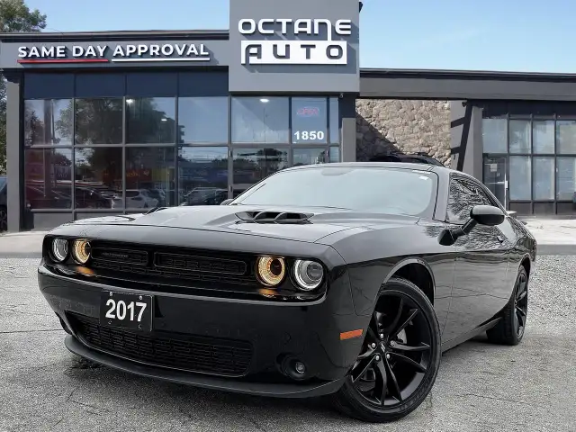 2017 Dodge Challenger 2dr Cpe SXT Plus