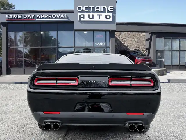 2017 Dodge Challenger 2dr Cpe SXT Plus - Photo 5