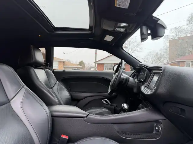 2017 Dodge Challenger 2dr Cpe SXT Plus - Photo 11