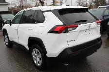 2024 Toyota RAV4 LE AWD - Photo 4