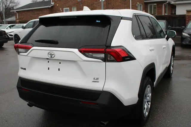 2024 Toyota RAV4 LE AWD - Photo 5