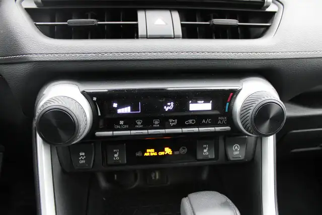 2024 Toyota RAV4 LE AWD - Photo 18