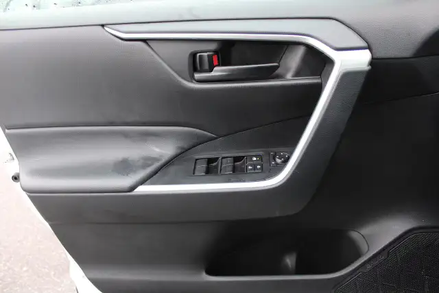 2024 Toyota RAV4 LE AWD - Photo 19