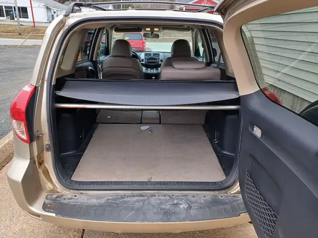 2007 Toyota RAV4 Limited V6 AWD - Photo 6