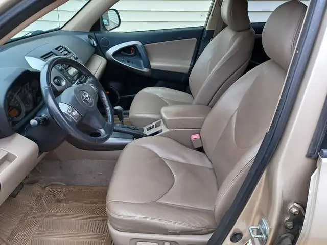 2007 Toyota RAV4 Limited V6 AWD - Photo 9