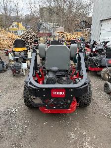 Toro Commercial 3000 series 52" zero turn mower - Photo 6