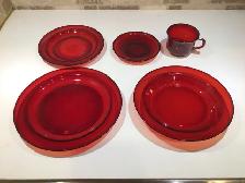 Vintage Arcoroc France Ruby red glass dining set - Photo 2