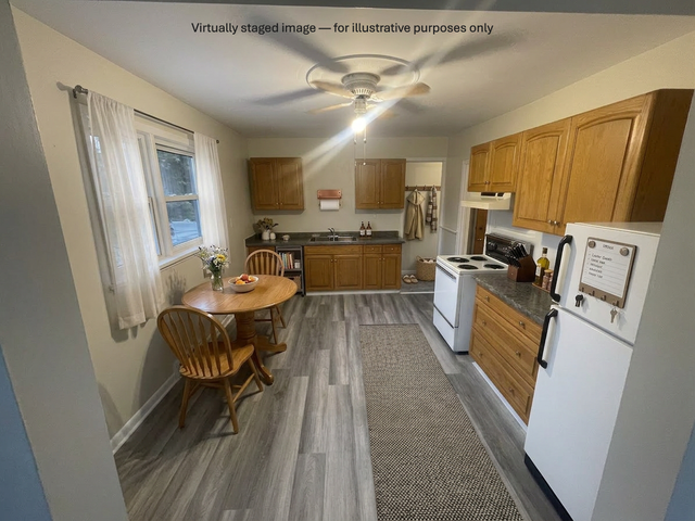 PORT COLBORNE – Large & Quiet 2 Bedroom, upper - Photo 4