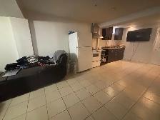 Basement Apartment with bedroom 1 - Photo 2