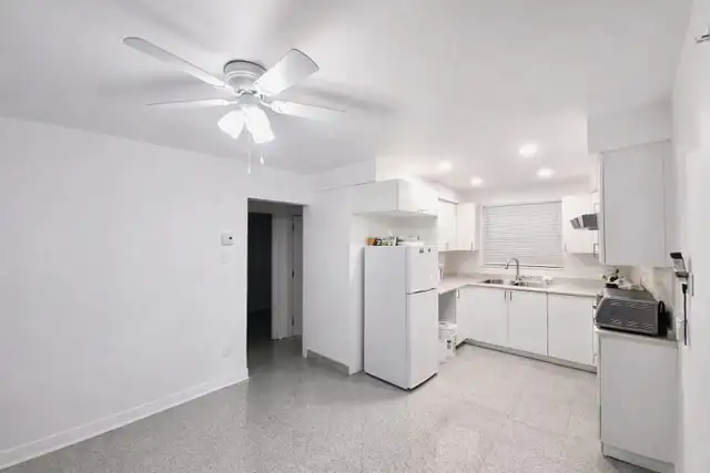 Large 9½ Plex For Rent in Ahuntsic/Ville StLaurent RARE/MUST SEE