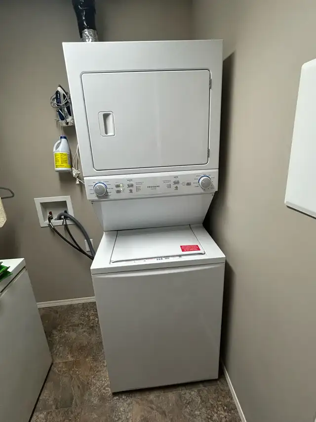 Frigidaire Apartment Combo Washer Dryer