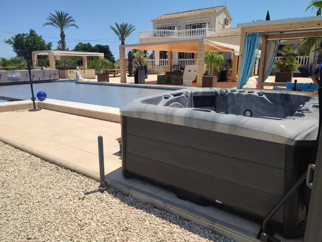 STARGATE HOT TUB FOR SALE