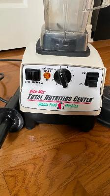 VitaMix Blender - Photo 4