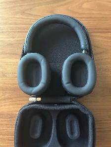 WH-1000XM5 Wireless Headphones - Photo 2