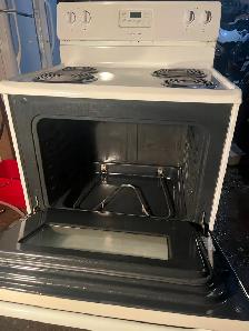 Four / Stove - Photo 3