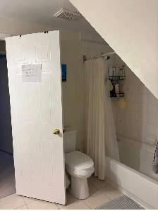 University of Guelph student accommodation room available - Photo 2