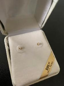 Diamond Stud Earings 10 CT Gold. .10 tct. - Photo 2