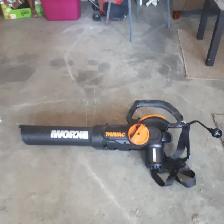 Worx Trivac 3-in-1 12-amp Leaf Blower/Mulch FOR SALE